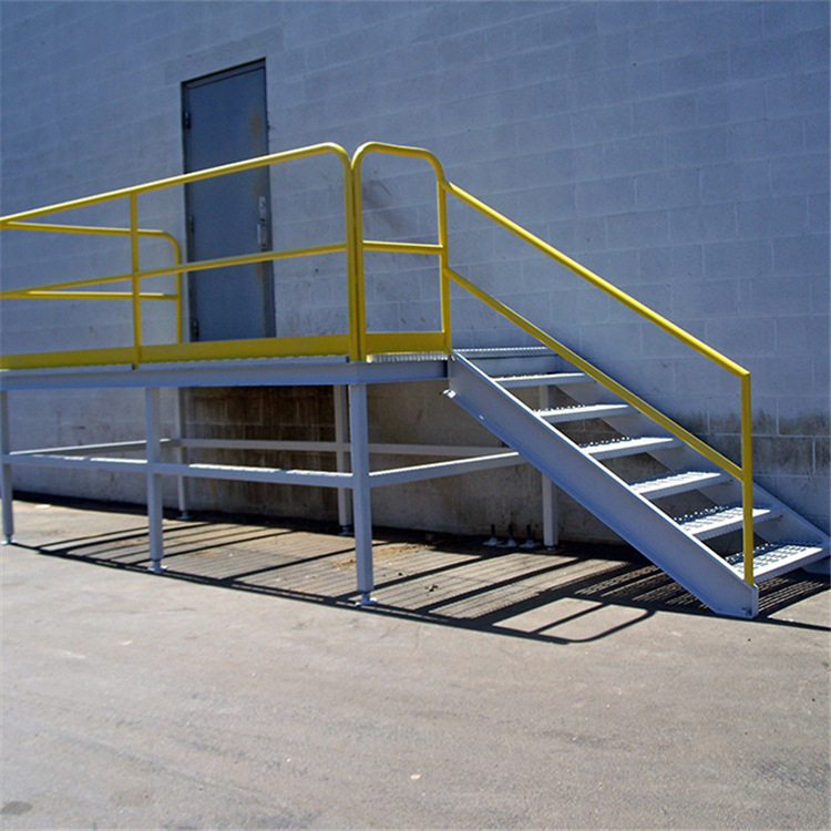 实力源头厂家制造研发游乐场户外消防不锈钢双方通龙骨直楼梯