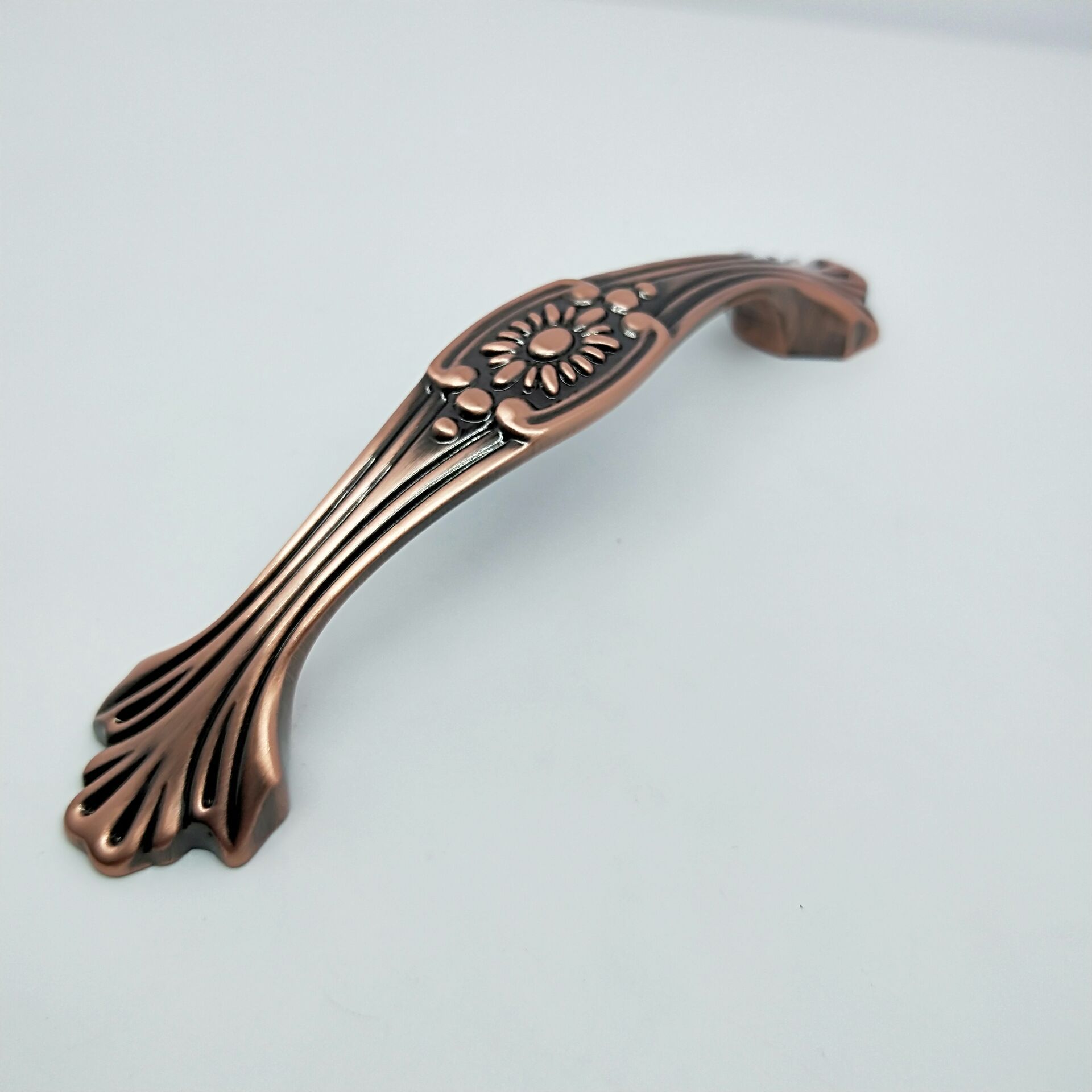 工厂直销欧式田园锌合金橱柜拉手复古红铜抽屉衣柜门金属把手定制