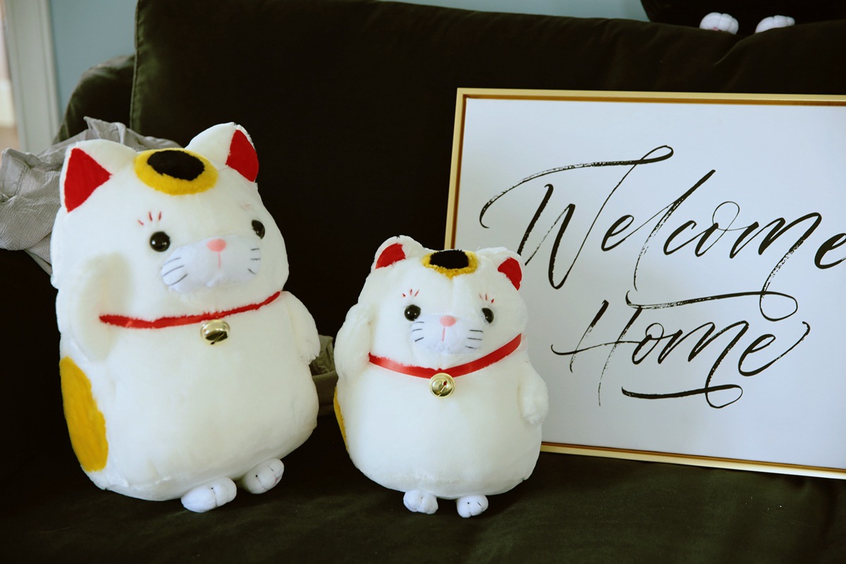 新款坐姿福气猫招财猫公仔猫咪毛绒玩偶摆件招财猫娃娃