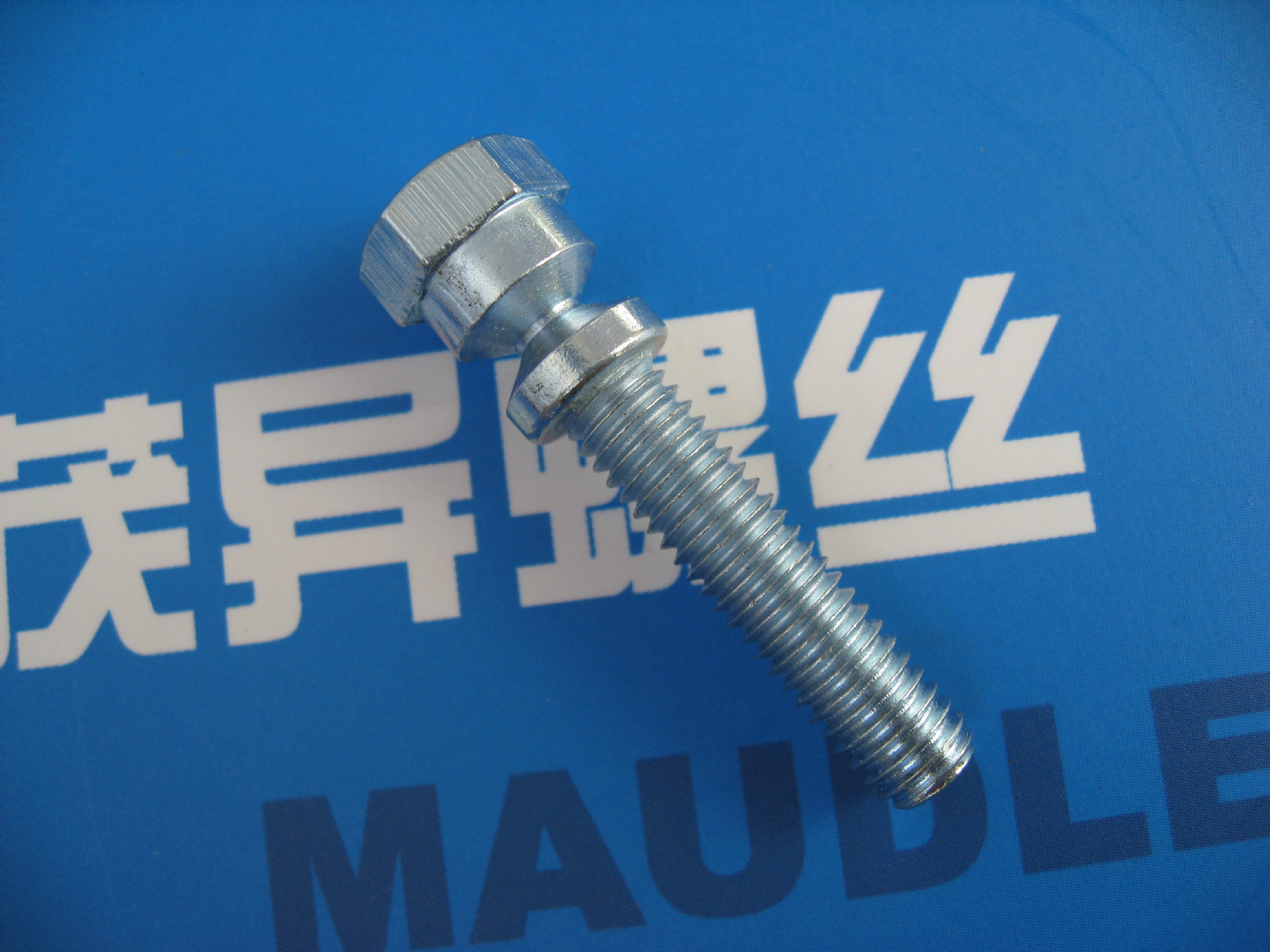 高速列车重型卡车转向锁折断扭折防拆卸螺丝