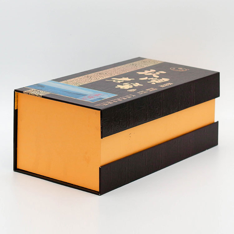 gd-0028工艺: 彩印,裱糊材质: 纸板,黄稠布,名称: 书本式酒盒产品