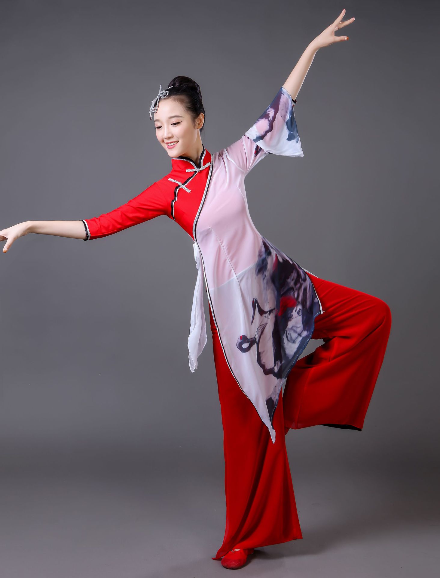 古典舞服装女飘逸中国风2018新款现代江南伞舞秧歌舞蹈演出服成人