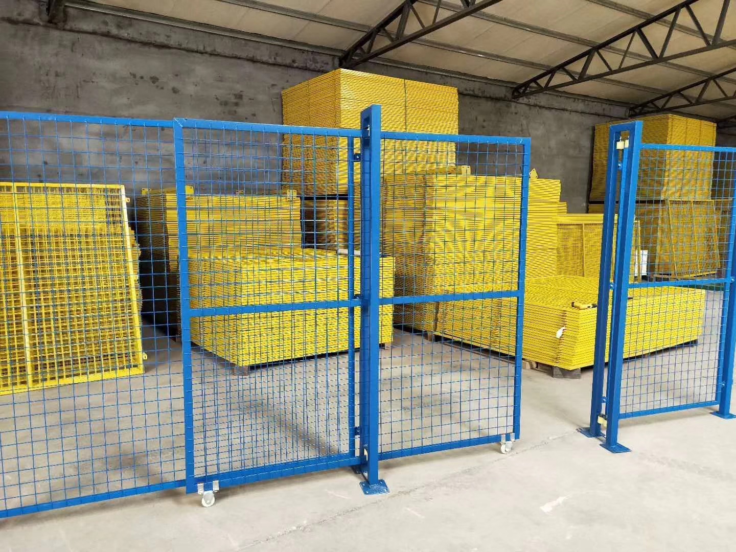 厂房移门现货 规格齐全厂家定做简易网格单双开护栏网隔离门