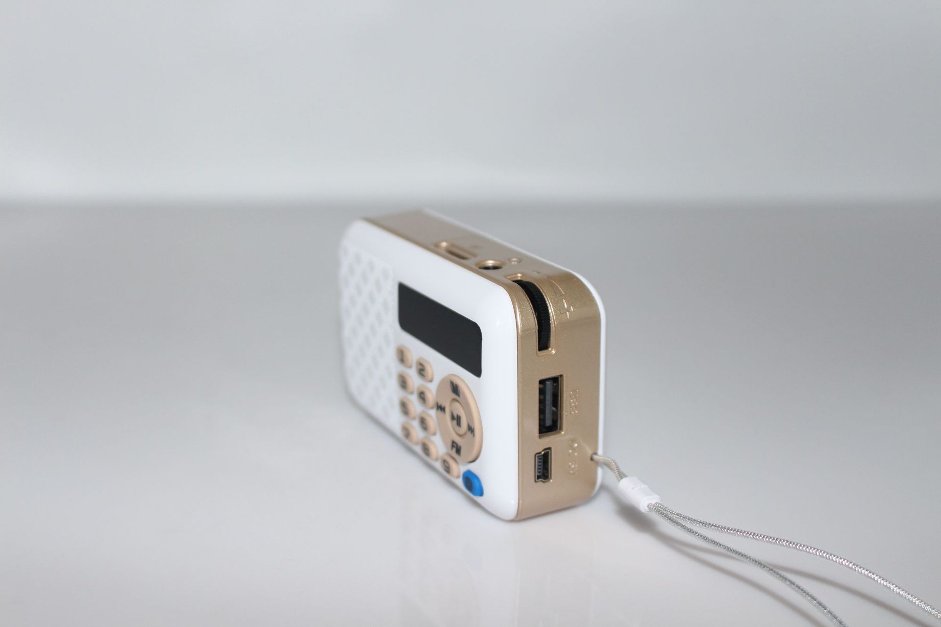 金正c-839烤漆版插卡多功能收音机老人 数字点歌便携 新款小收音