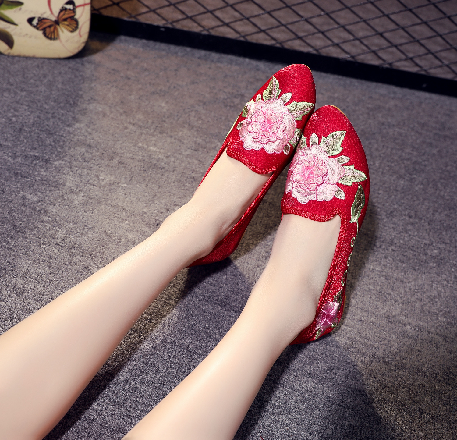 夏秋新款原创中国风绣花鞋(货号 hs1801)