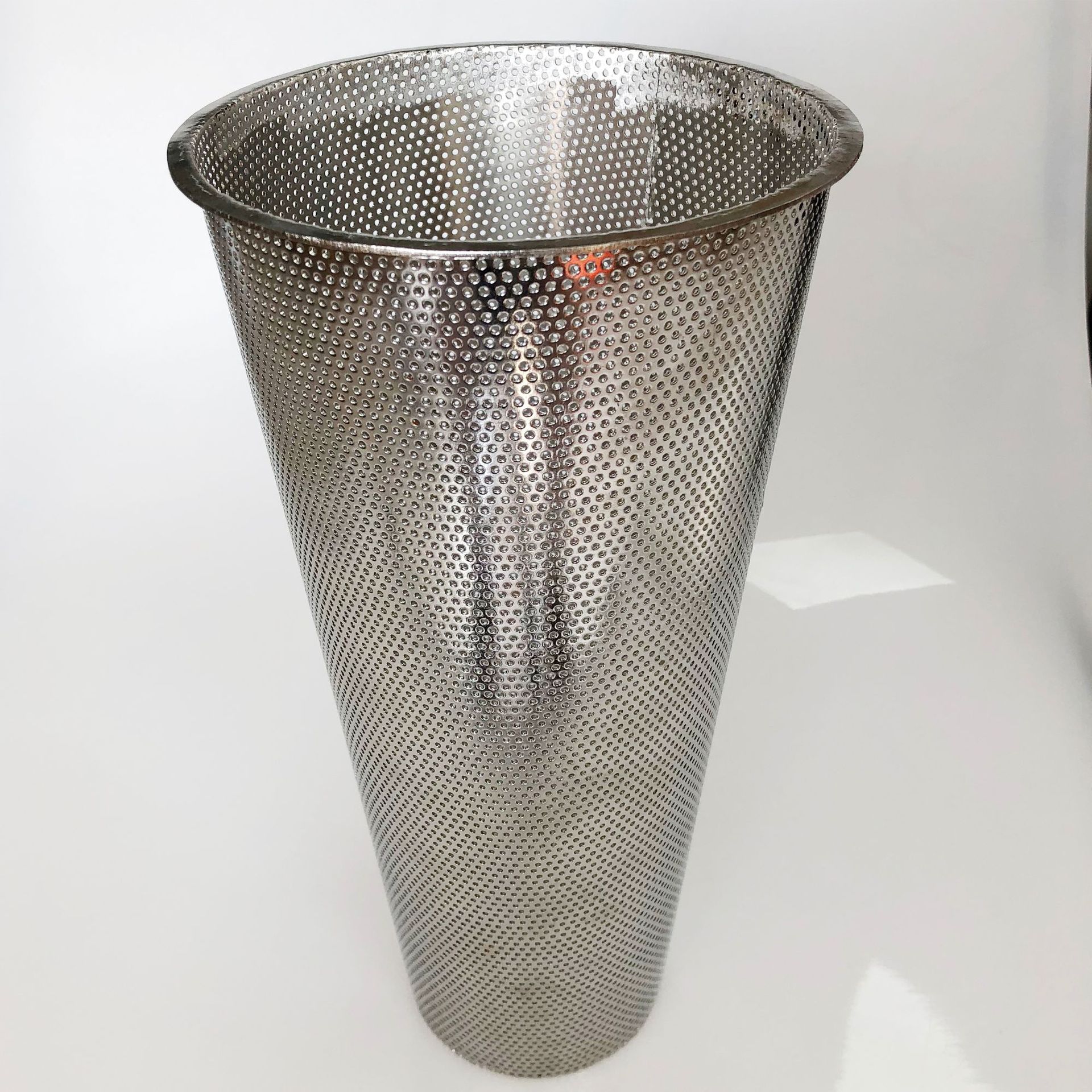 厂家供应冲孔网滤筒 定制304不锈钢过滤筒 非标定制冲孔网滤网筒