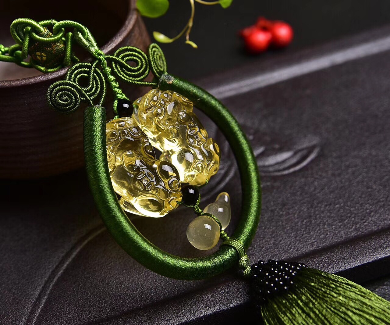 精美时尚双貔貅黄水晶汽车挂件时尚款车挂