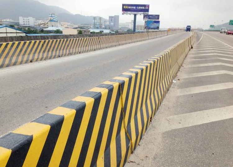 交通道路水泥墩厂家批发,护栏杆,混凝土隔离墩,河北水泥制品
