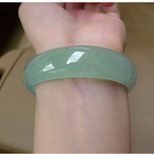 玉手镯女款天然正品翡翠色 冰种少女浅绿玉镯特价 手镯女玉镯子细