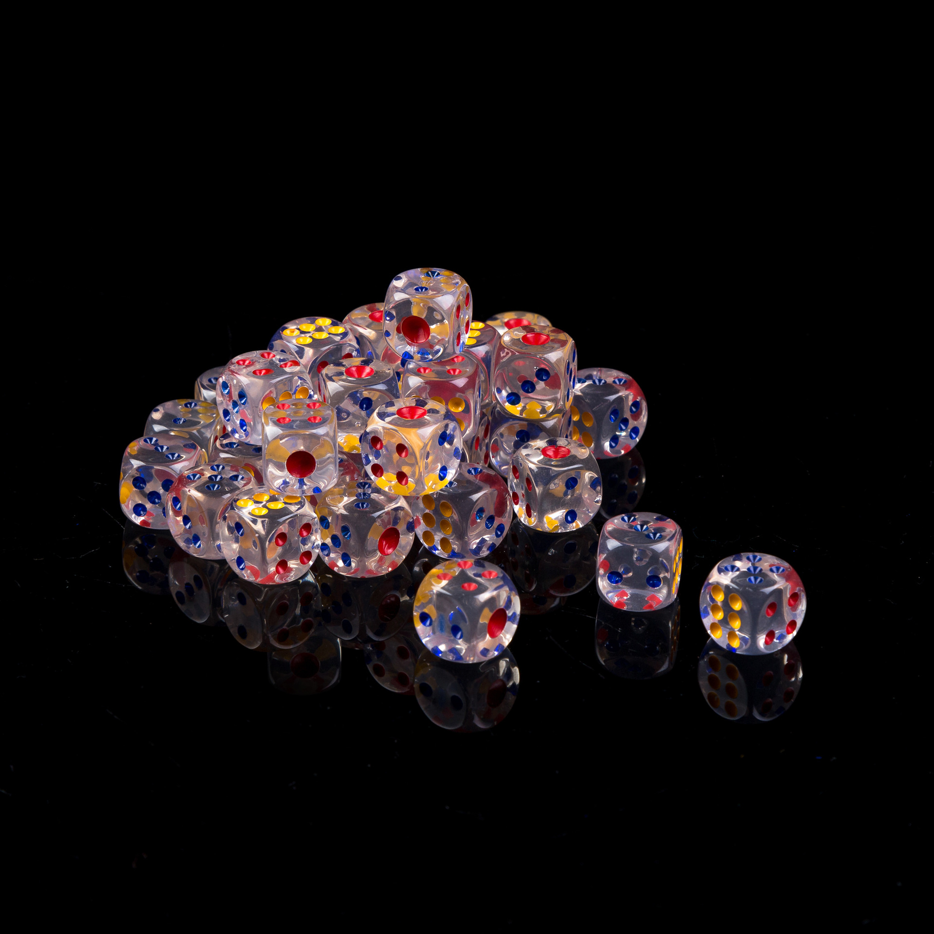 水晶骰子彩色筛子透明亚克力色子酒吧ktv摇筛粒儿童教具游戏骰子