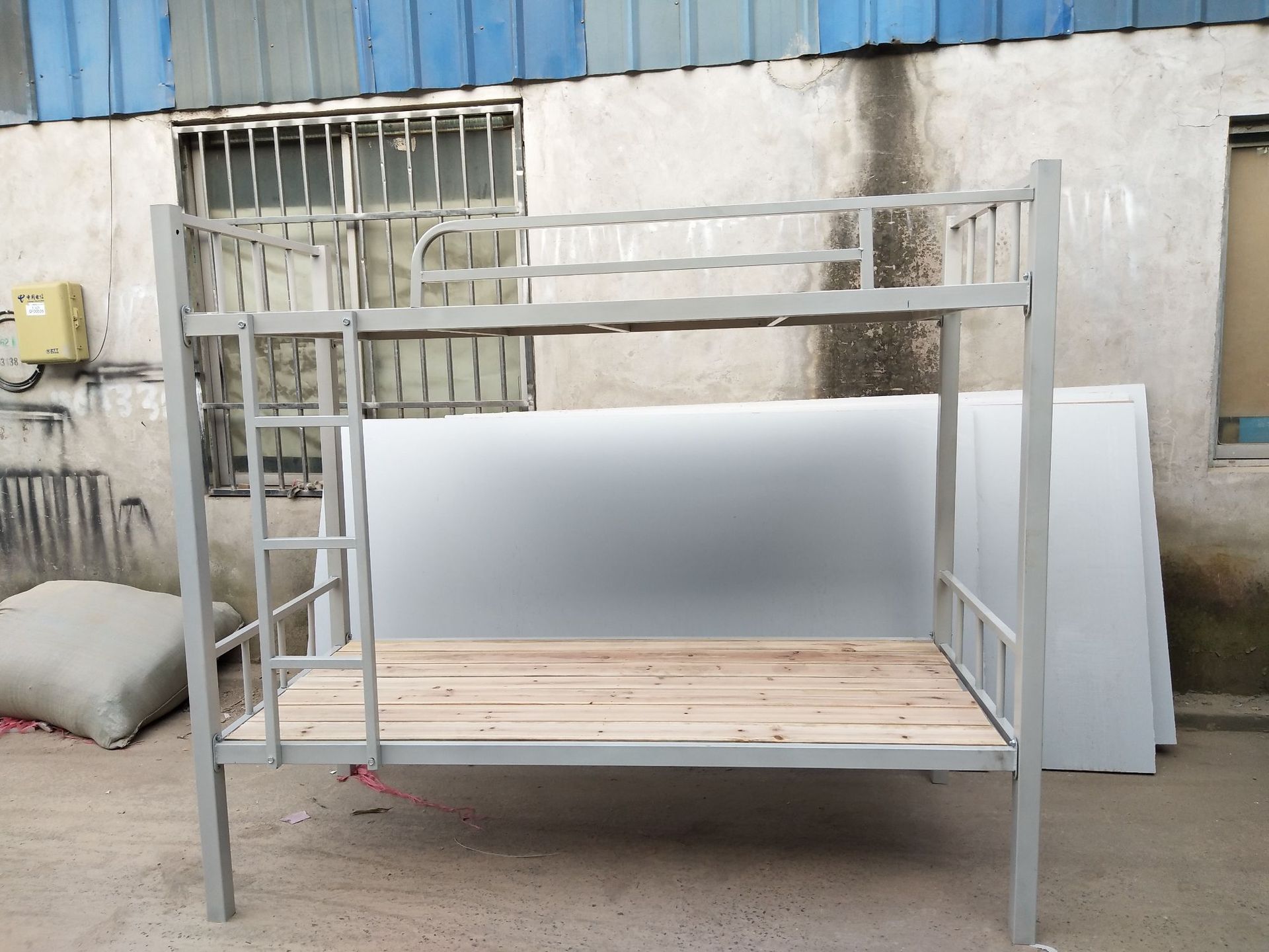 定制学生上下铺铁床金属高架床 员工宿舍高低床学校黑色双层铁床