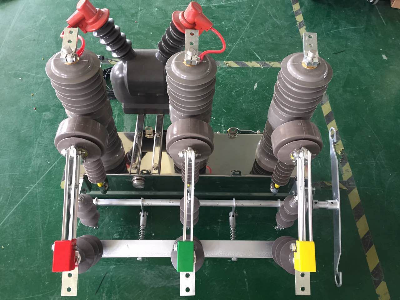 直销zw32-12/630a-20 户外柱上开关 zw32真空断路器 手动不锈钢