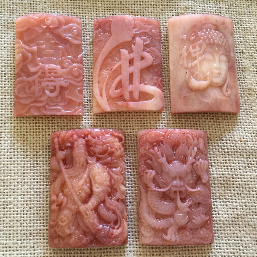 天然骆驼骨牌子血料骨 驼骨雕刻关公 佛 龙吐珠吊坠 diy佛珠配饰