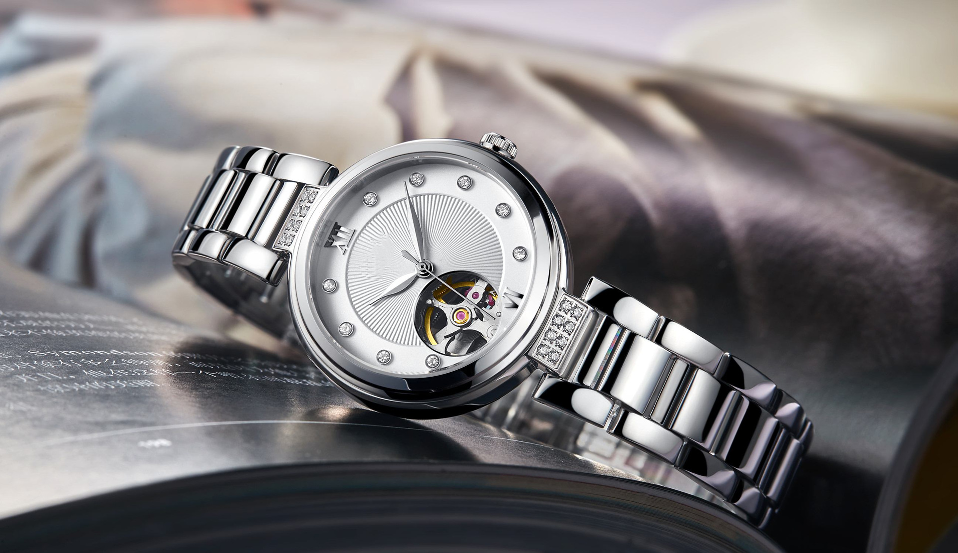 全钢品牌手表：展现优雅品味与坚实耐用
