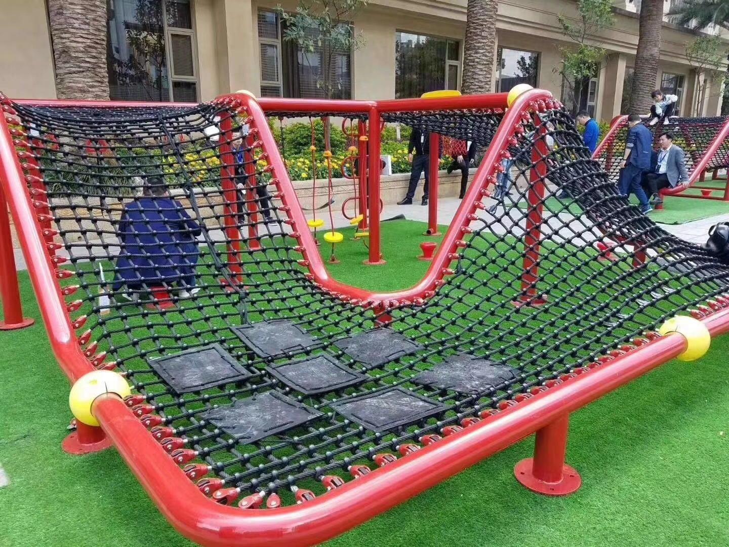户外小区非标大型爬网定制儿童恐龙玩具组合钻洞滑梯攀爬游乐设备
