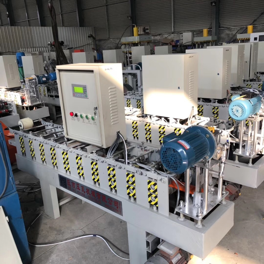 c84广告扣板机器 全自动变频圆角长条扣扳机台110彩钢条设备特价