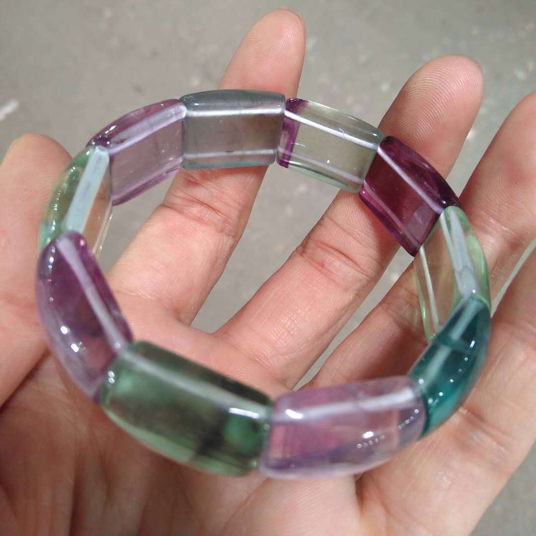 厂价供应时尚多宝矿石手排 天然精品冰透多彩萤石手排