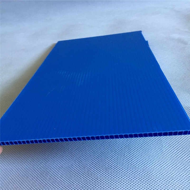 供应优质塑料零件防刮花隔板垫板塑料瓦楞板隔板电子器件防震隔板