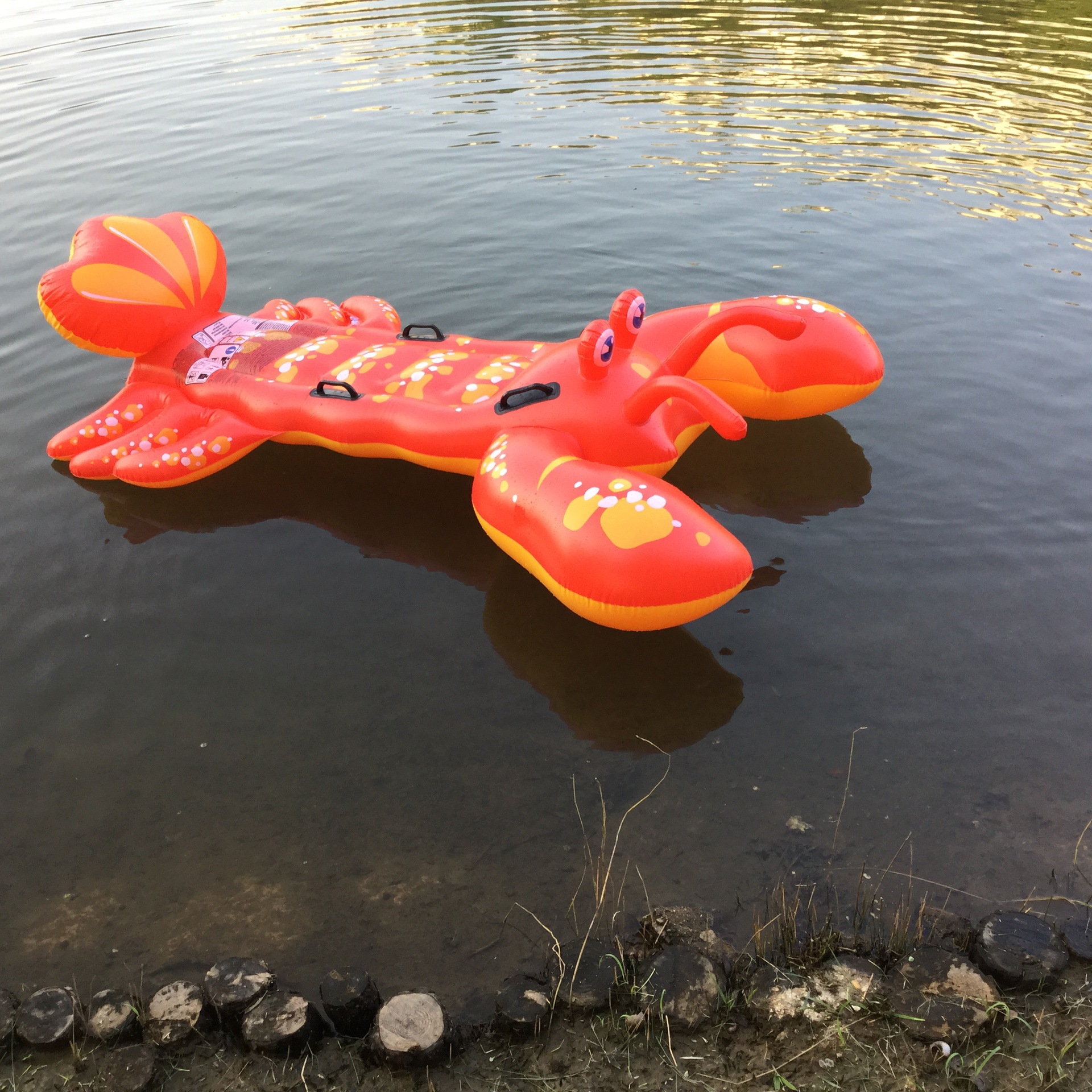 大龙虾浮排 水上漂浮玩具 充气浮排娱乐浮排 pvc充气水上浮排
