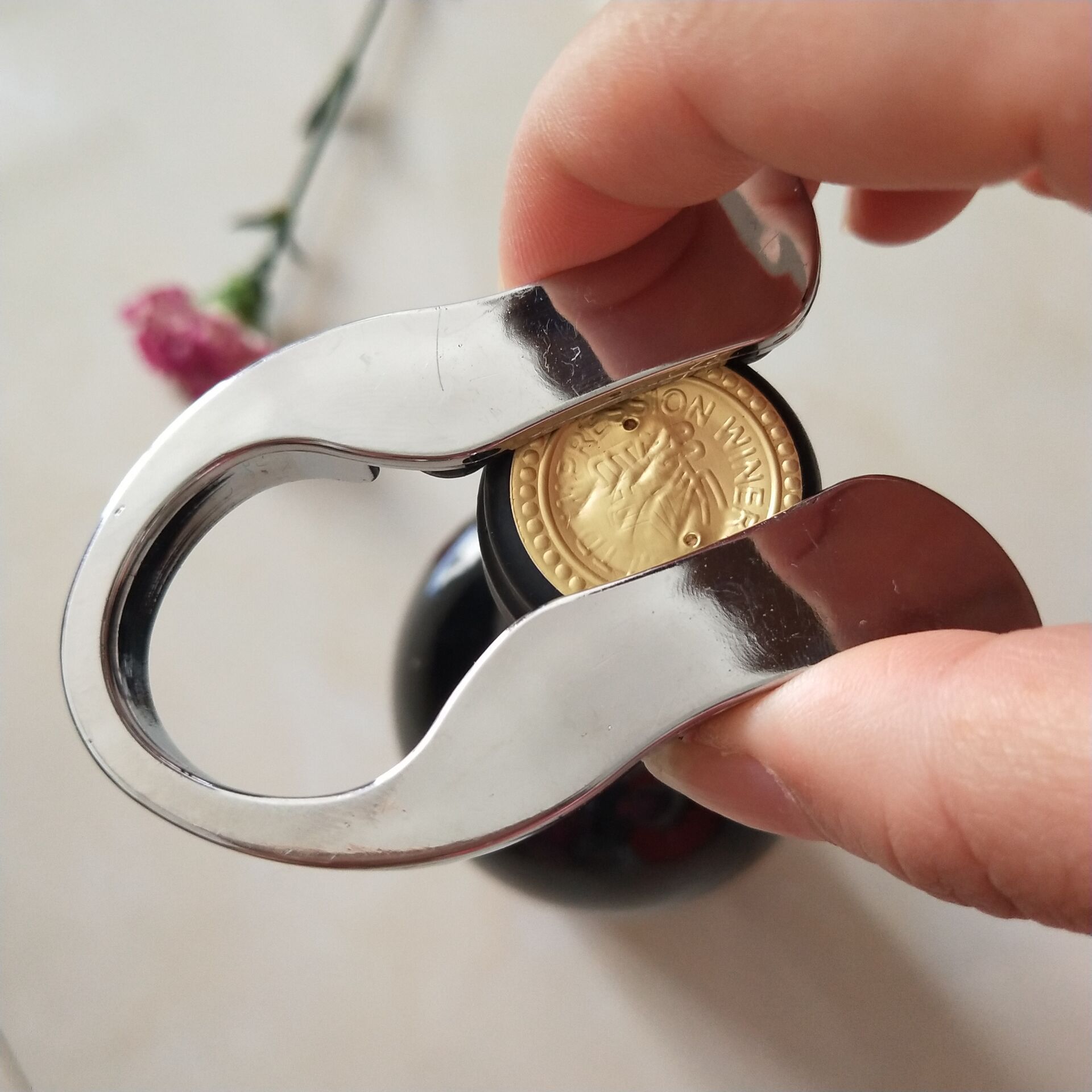 厂家直销塑料电镀红酒铝膜割纸刀 葡萄酒割纸器带刀片 割箔器割刀