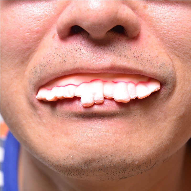 万圣节假牙 龅牙吸血鬼牙齿僵尸门牙 搞笑搞怪整蛊塑胶软牙套现货