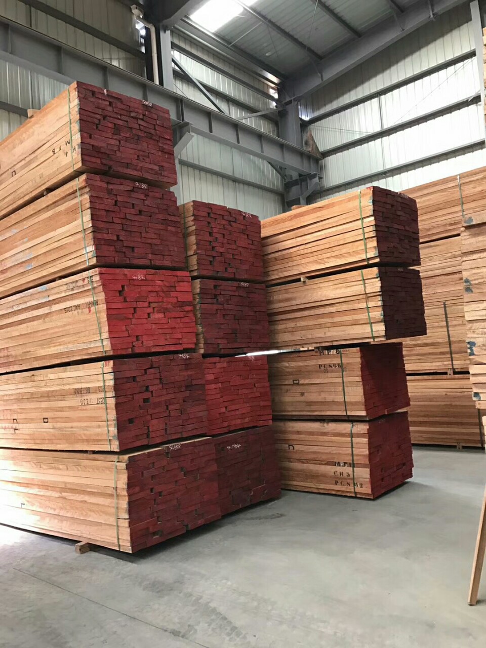 供应芒果木板材 芒果木木材 芒果木 定尺加工 防腐芒果木烘干板材