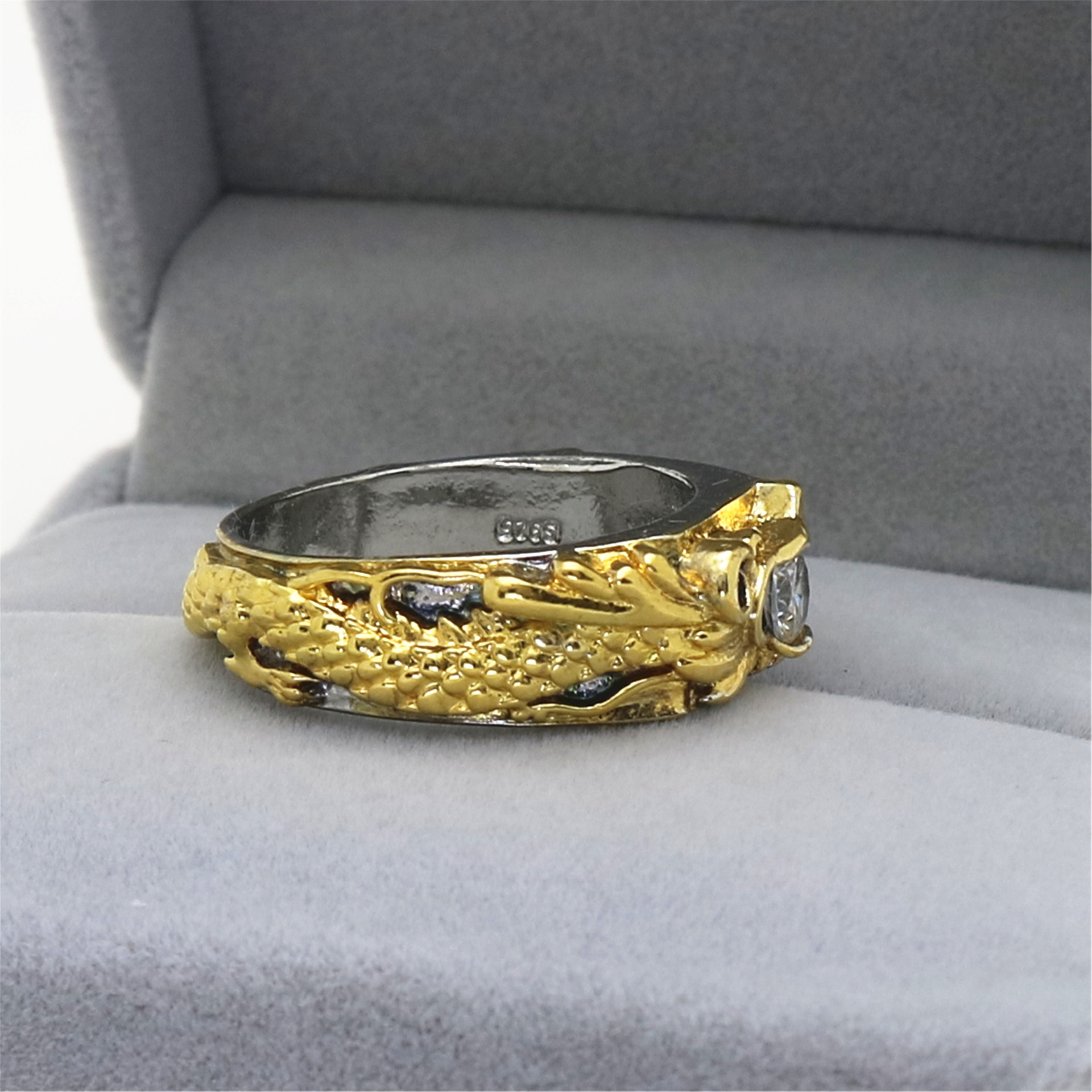 2019新款时尚龙戒霸气男戒指 黄金分色925戒指 镶钻戒指生产厂家