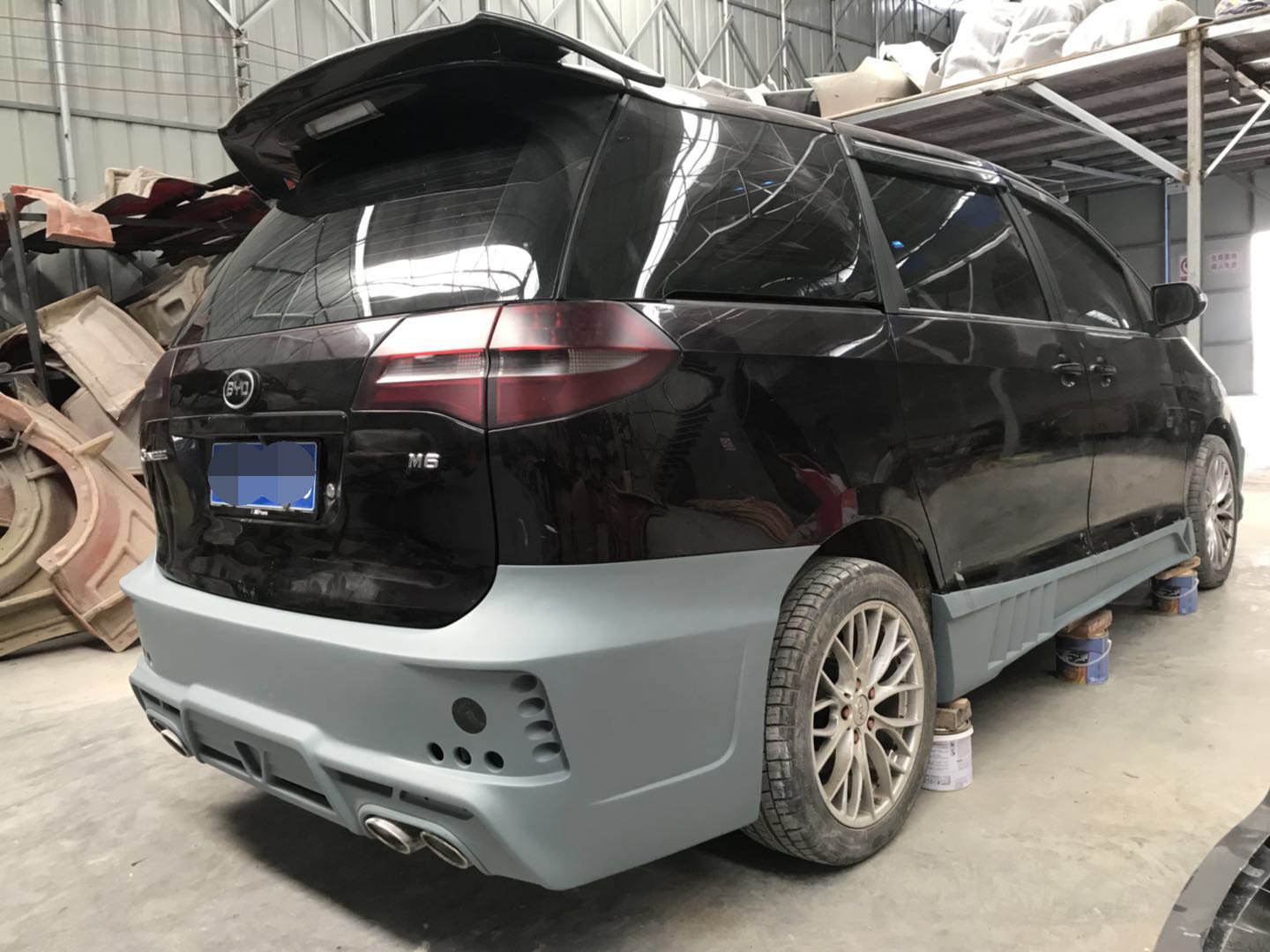 比亚迪m6 10-16年改装ljzxg包围套件 树脂纤维