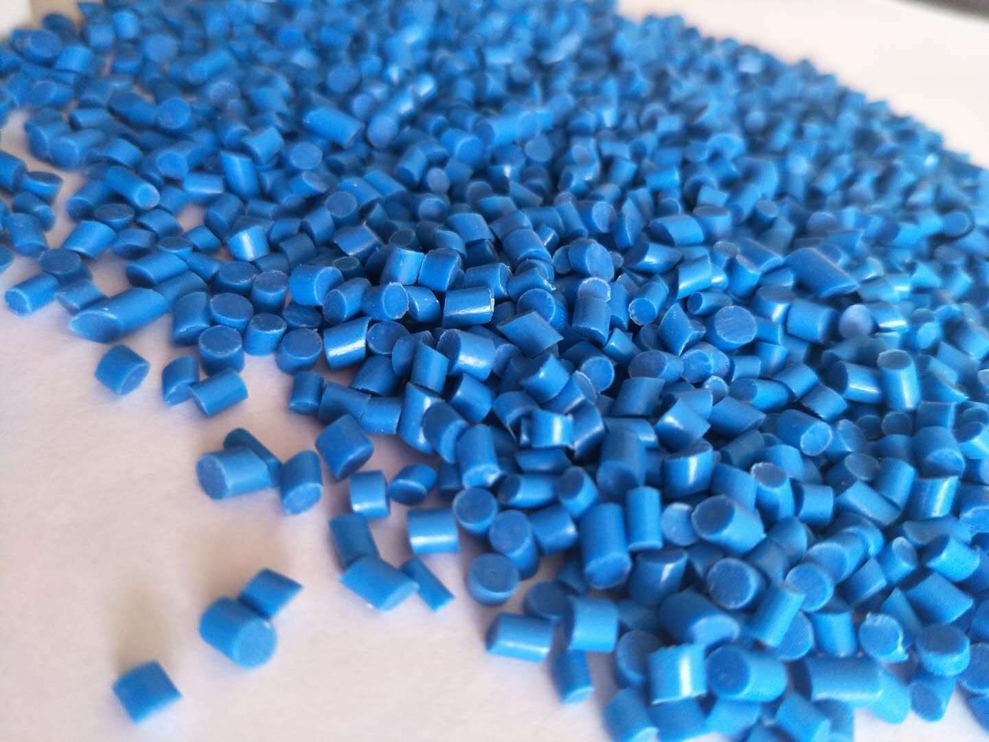 pvc颗粒_pvc注塑料_pvc颗粒再生挤出pvc颗粒软质pvc注塑料 - 阿里巴巴