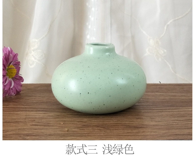陶瓷香薰工艺品花瓶创意家居摆件饰品扁形黑点矮瓶白粉红浅蓝绿色