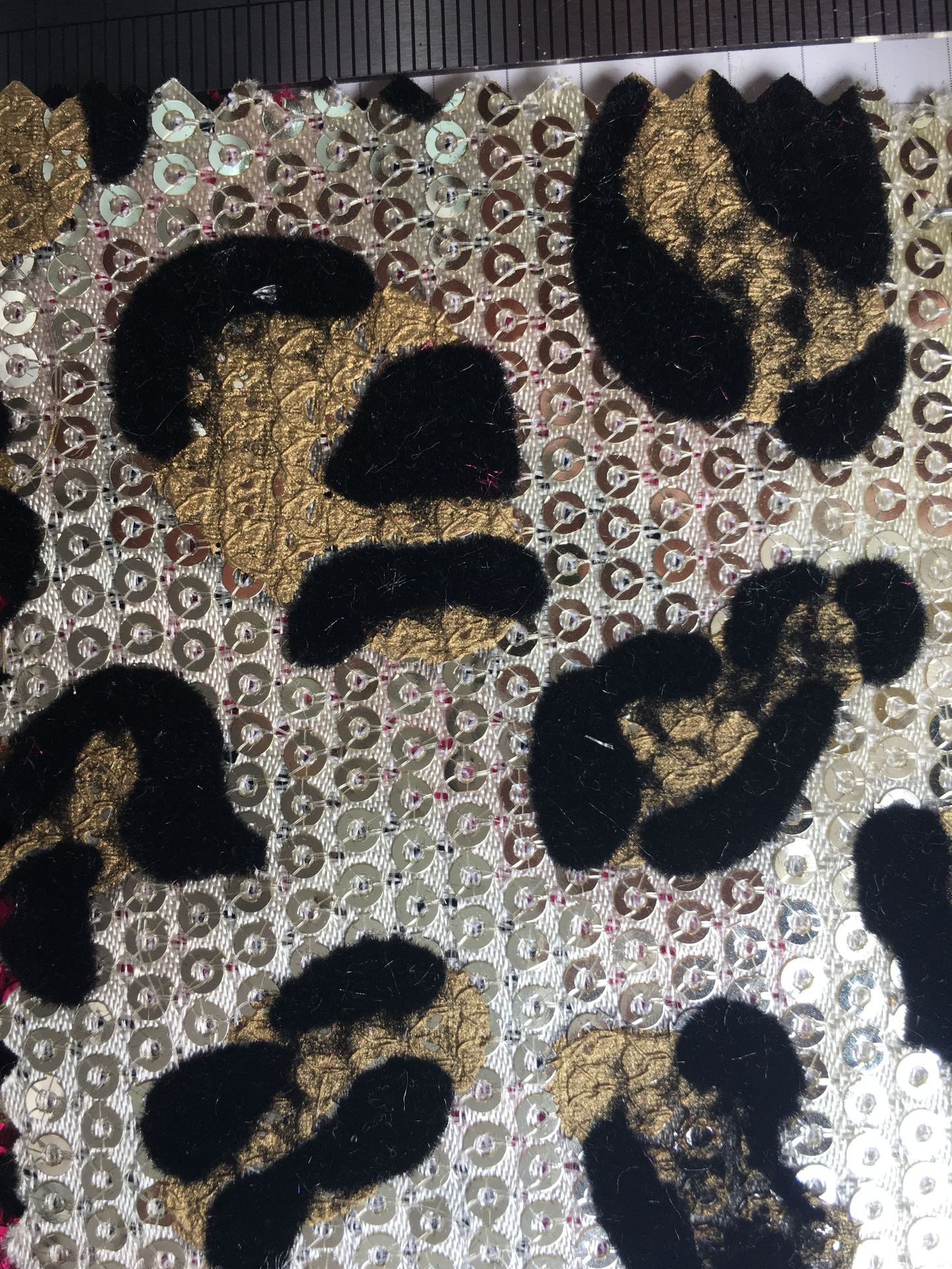 厂家直销 植绒3厘珠片印花 3mm亮片印花 斑点纹植绒印花亮片