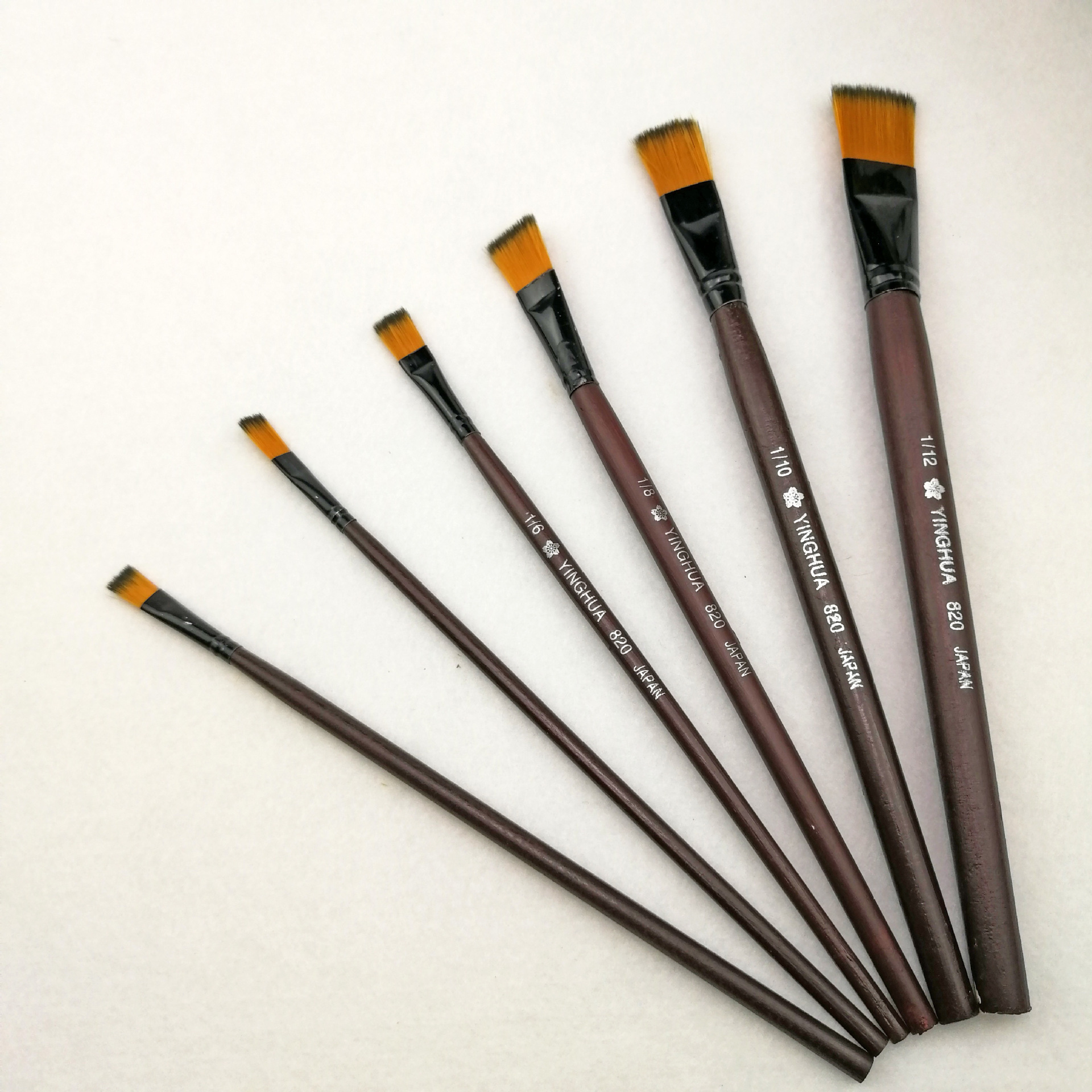 厂家批发油画笔820尼龙毛笔刷 水粉笔 水彩画笔 排笔