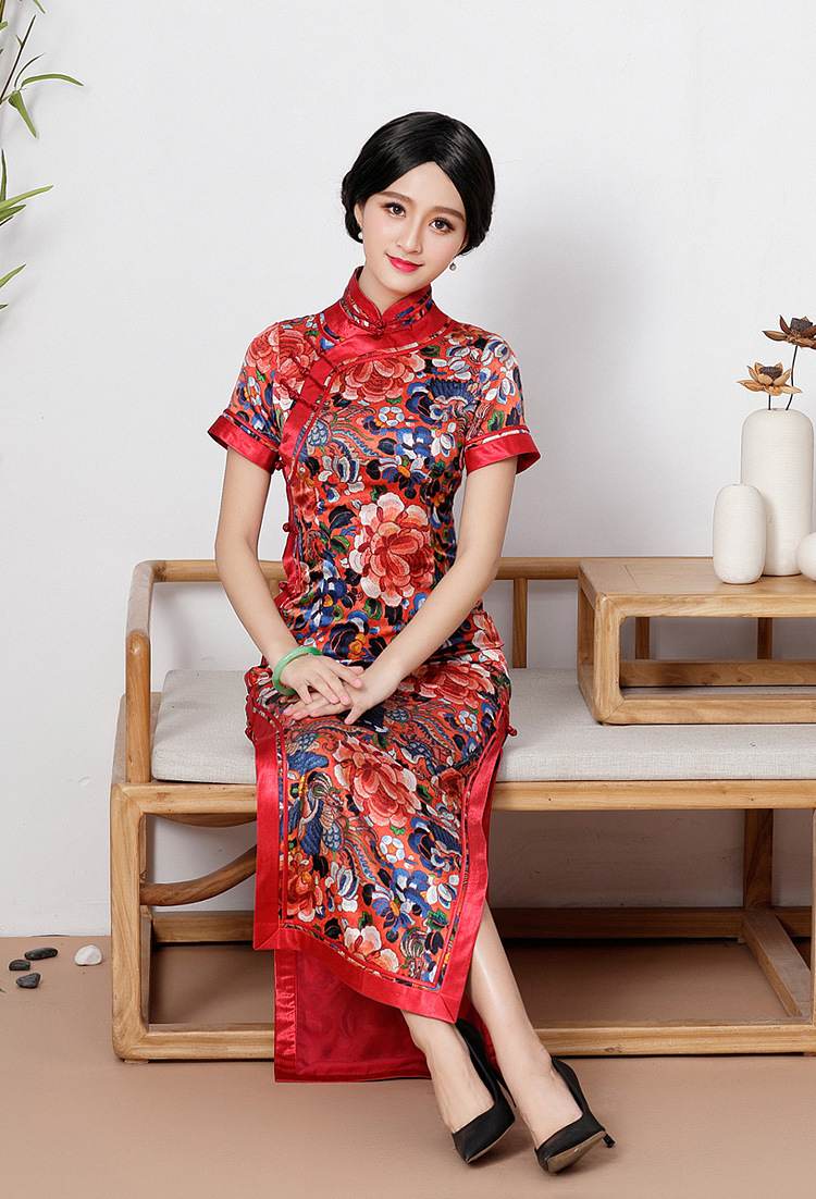 倾城粉黛高端定制新款改良时尚真丝中长款旗袍裙日常复古女士修