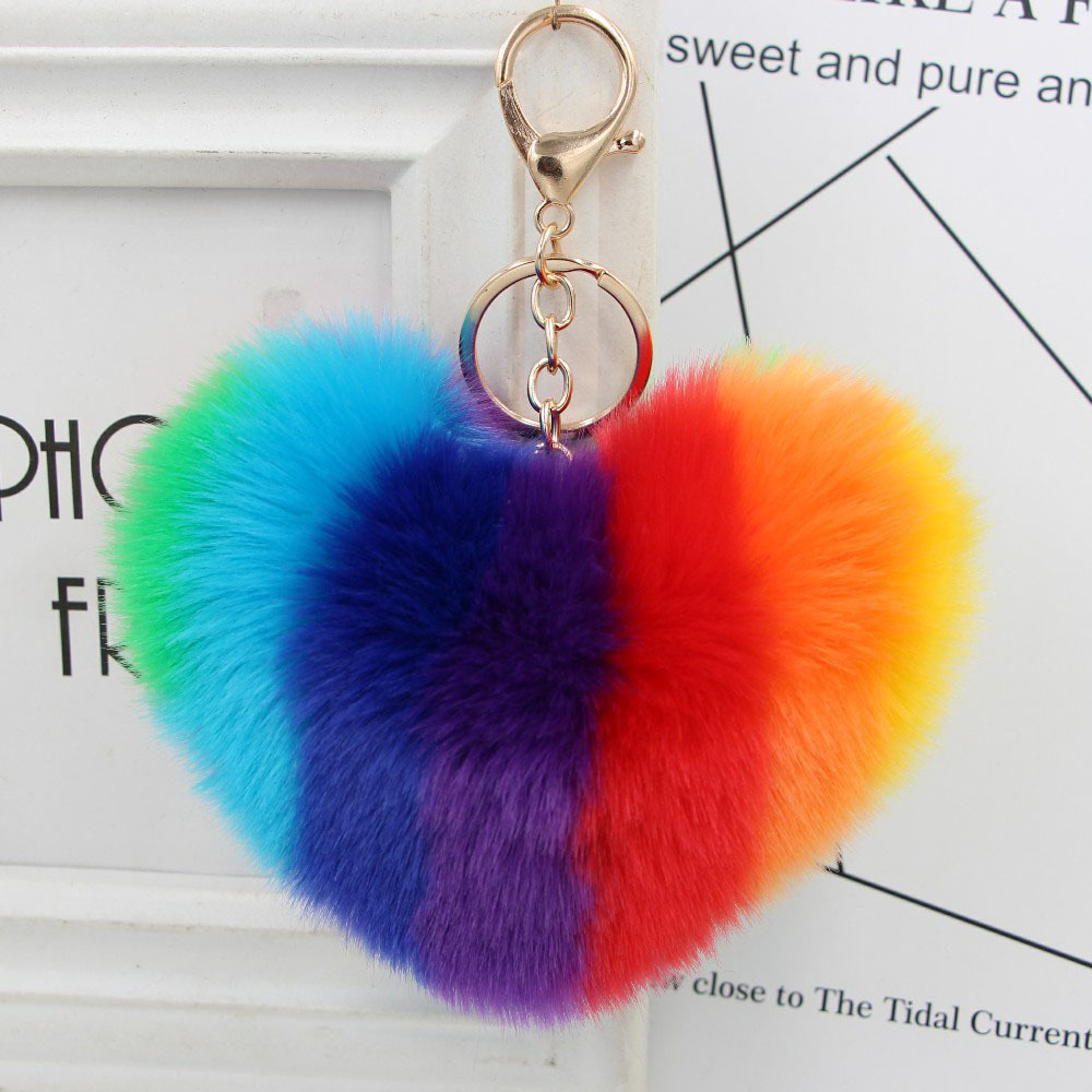 新款桃心形彩虹毛球钥匙扣可爱彩色爱心汽车钥匙圈女士时尚包挂件