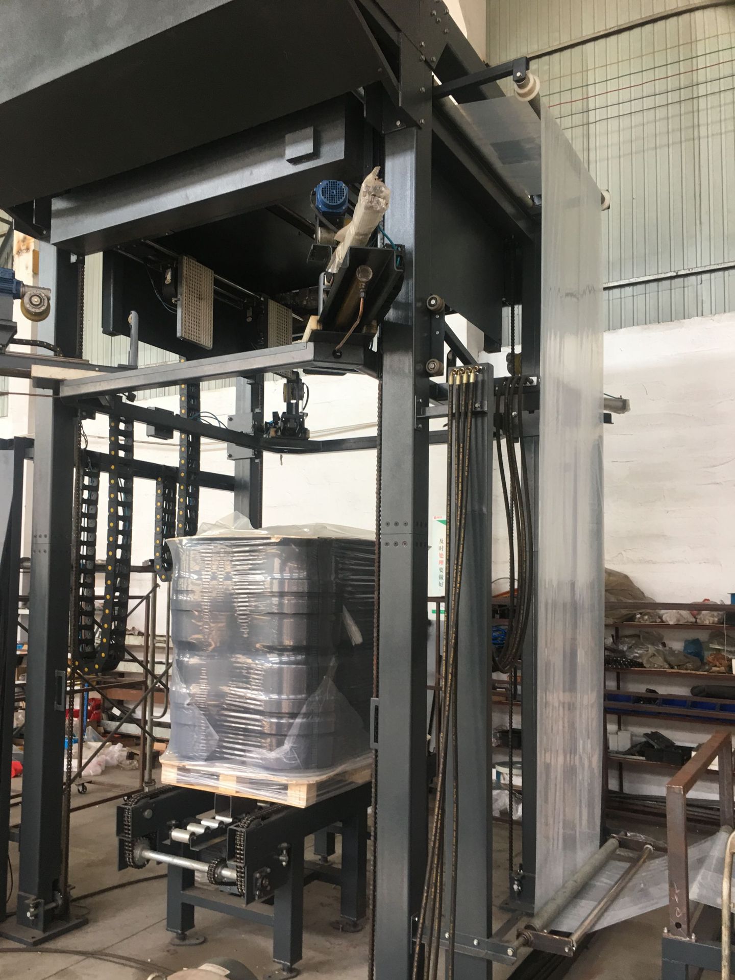 冷拉伸膜包装机套管膜包装机栈板套袋机