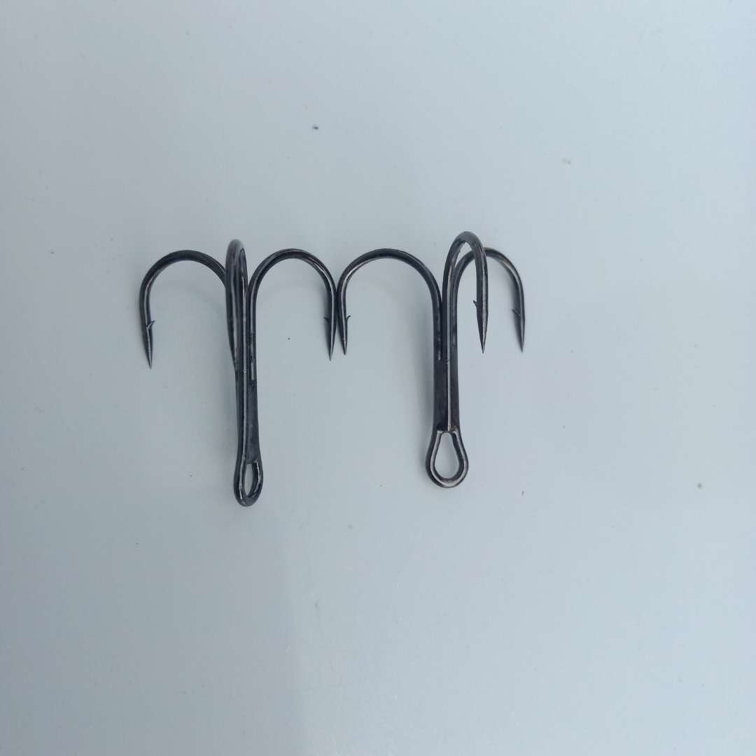 批发 路亚专用 有倒刺鱼钩渔具 三角三爪锚钩 渔具小配件