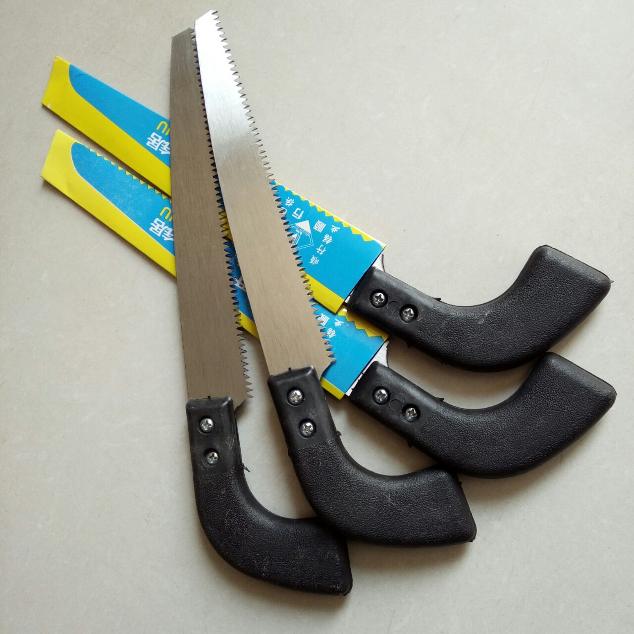 批发黑塑柄开刃小手锯园林修枝手锯家用木锯修枝锯果枝锯