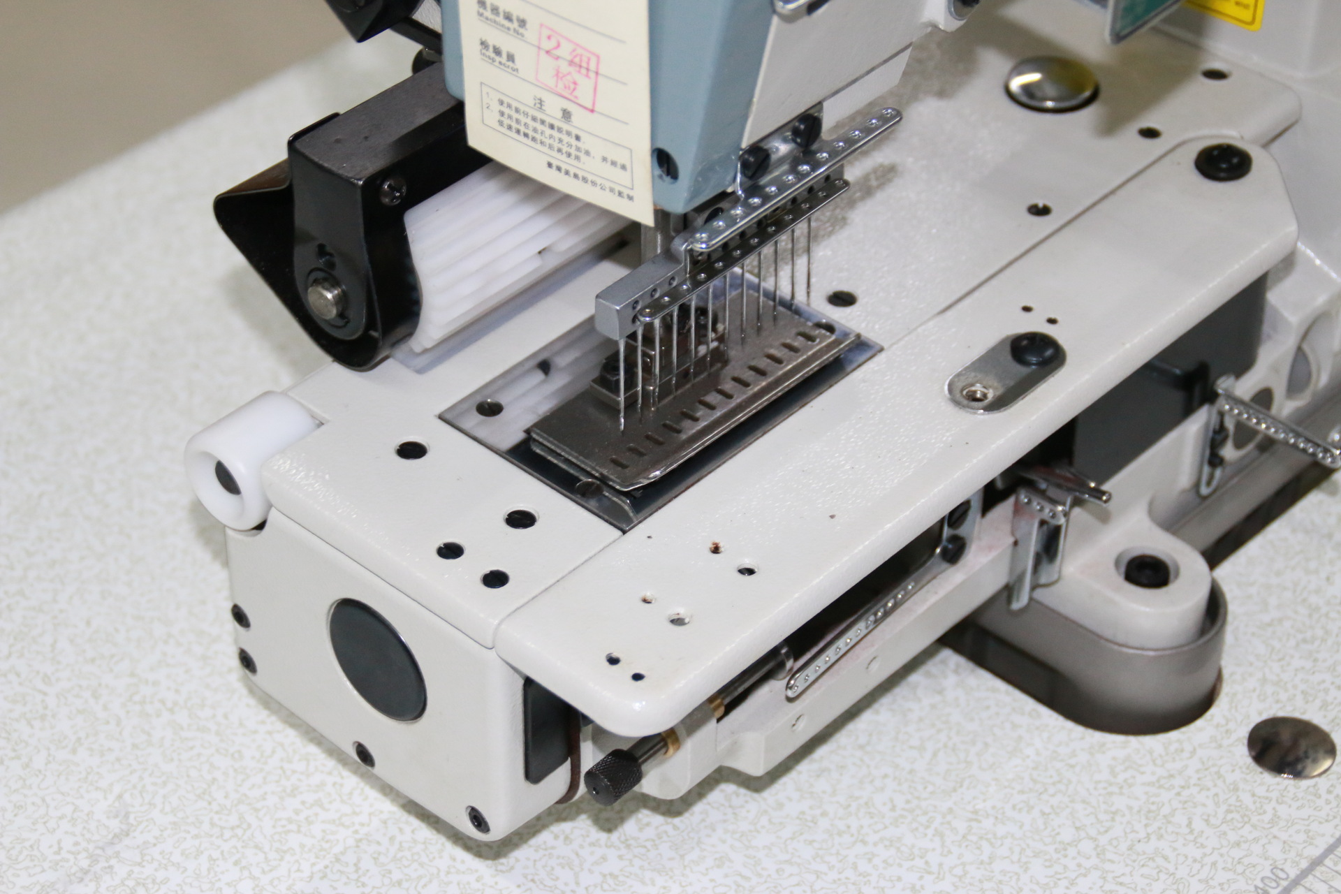 vc008 12针缝纫机 窗帘多针橡筋松紧带拉腰机贴条子裤腰缝纫机