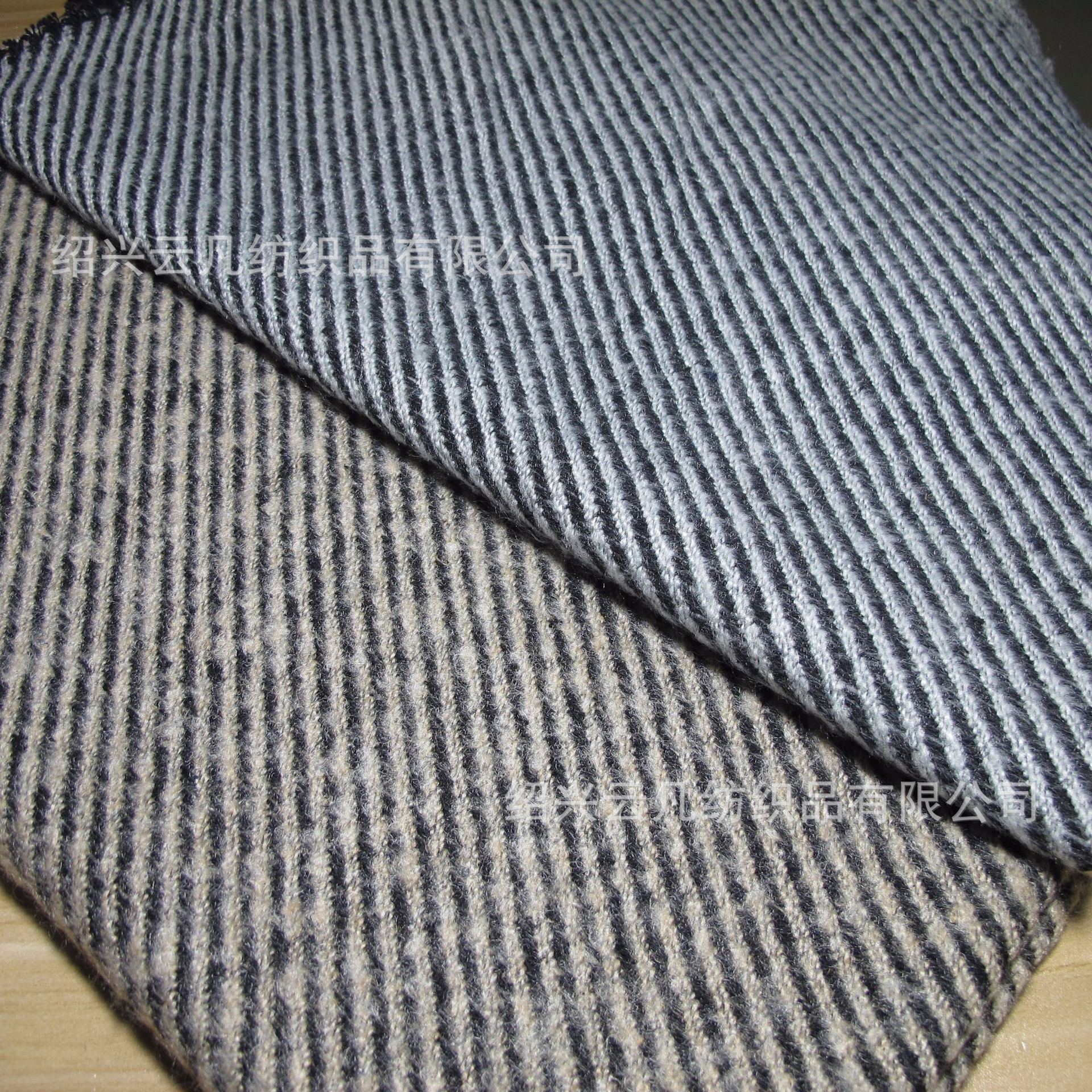 大斜纹 粗纺毛呢 春款外套面料 女装斜纹呢
