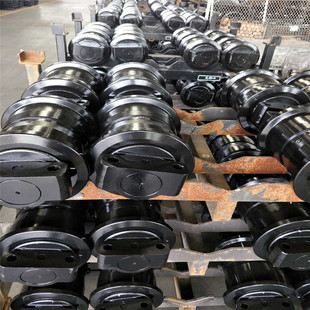 厂家供应现代挖机配件r215-7底盘四轮一带 链条 支重轮 引导轮
