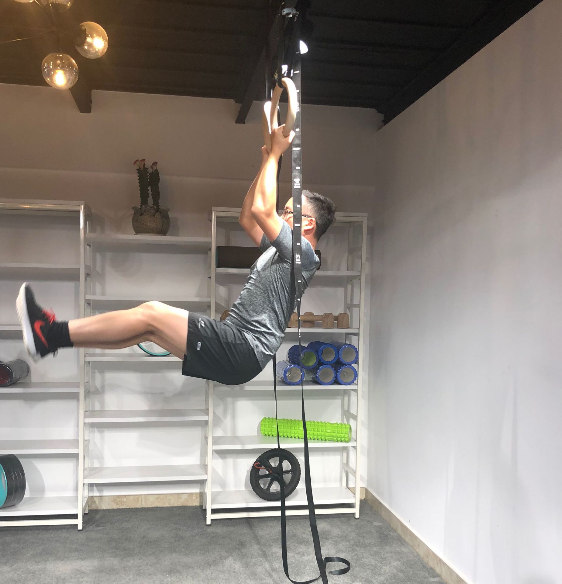 外贸高档桦木质优健身吊环 家用健身房体操赛可调节车缝织带吊带