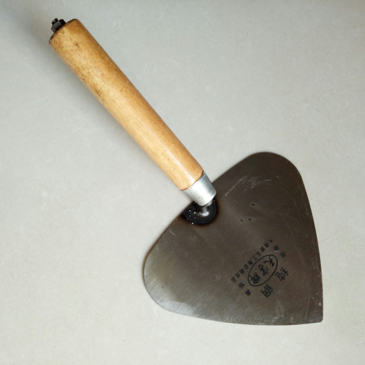 批发木柄通心桃形大铲泥板尖头大铲桃形锰钢砌铲建筑工具桃形铲