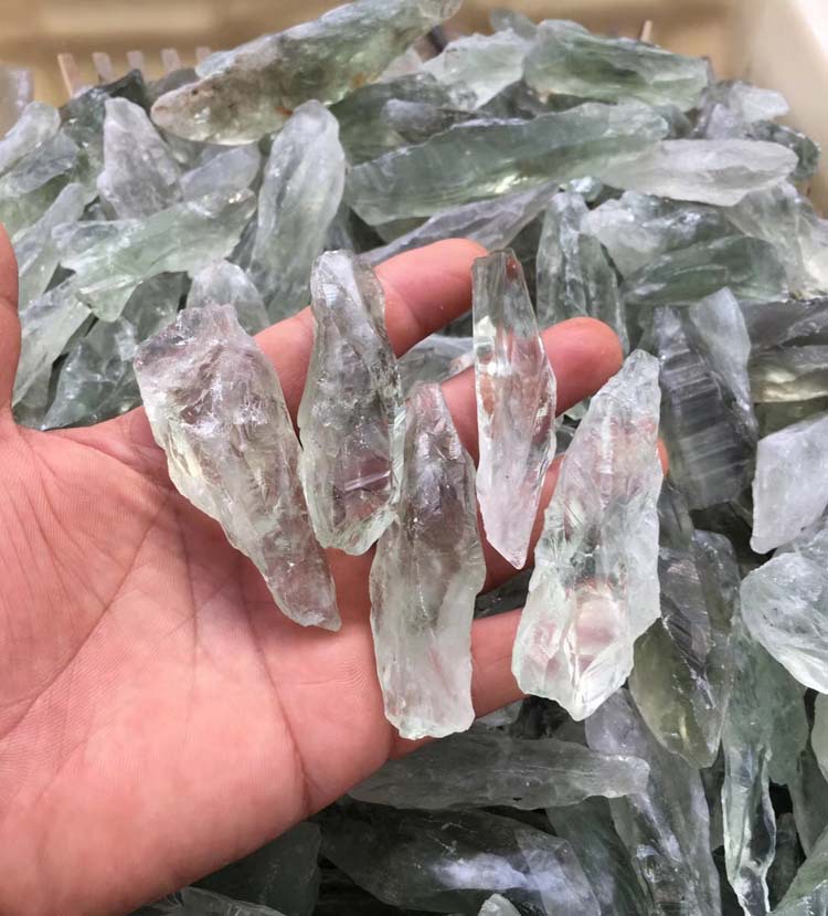 巴西天然绿水晶原矿 消磁 能量水晶 骨干水晶单晶体 绿水晶原石