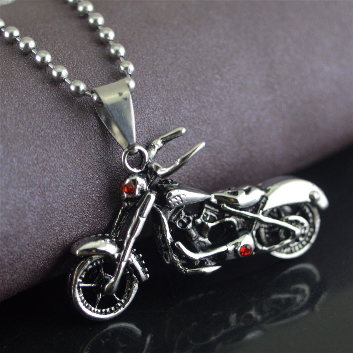 霸气个性摩托车钛钢项链骷髅头嘻哈镶石机车风吊坠项链挂件stn836