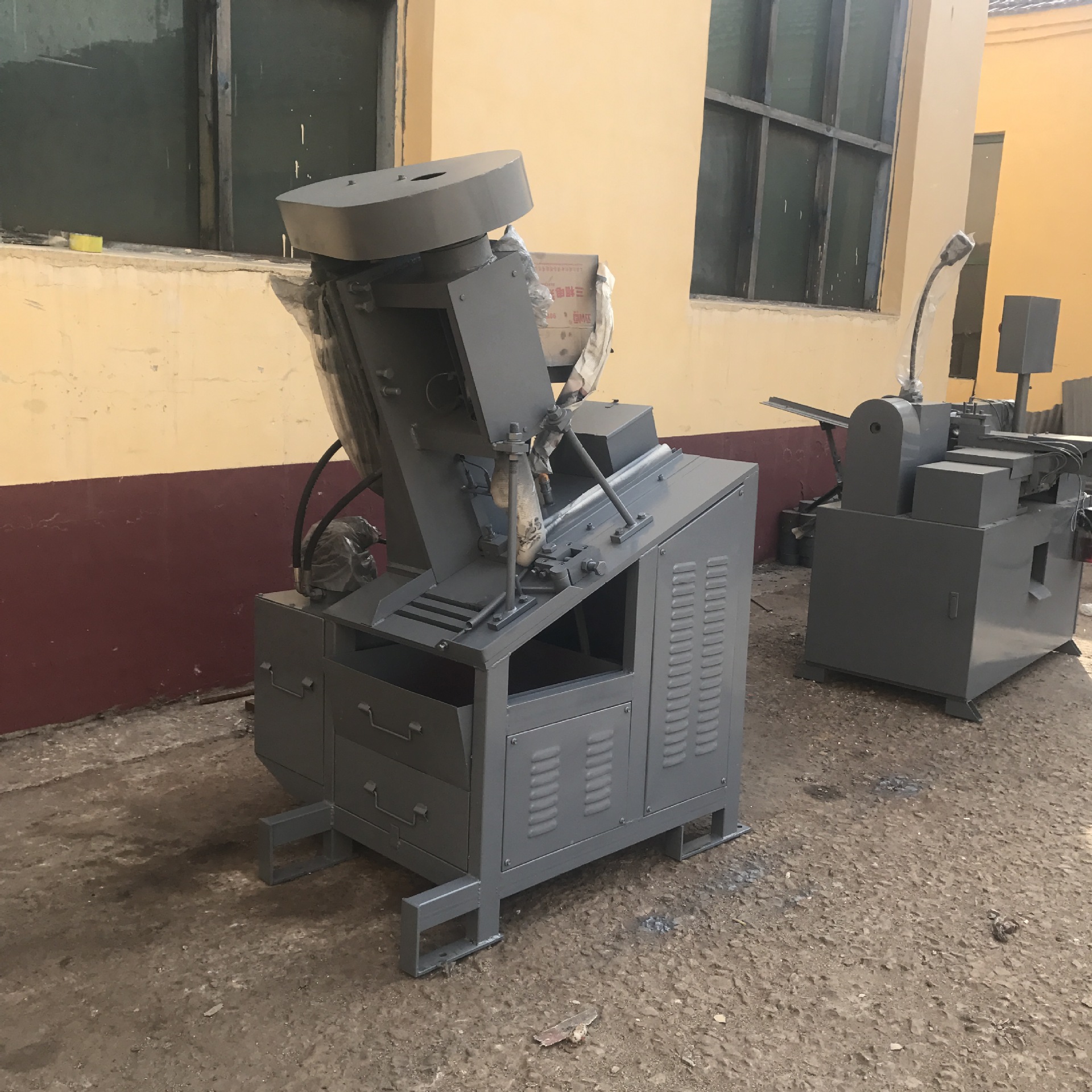 钢筋套筒自动攻丝机攻牙机螺纹钢套筒钻孔螺纹钢攻丝机打孔机