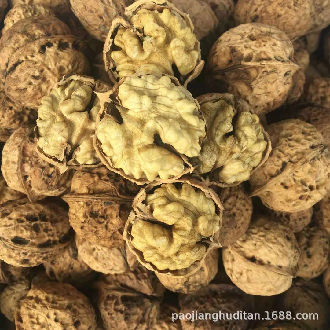 产地直销云南薄皮核桃散装展会纸皮大麻子核桃跑江湖地摊热卖