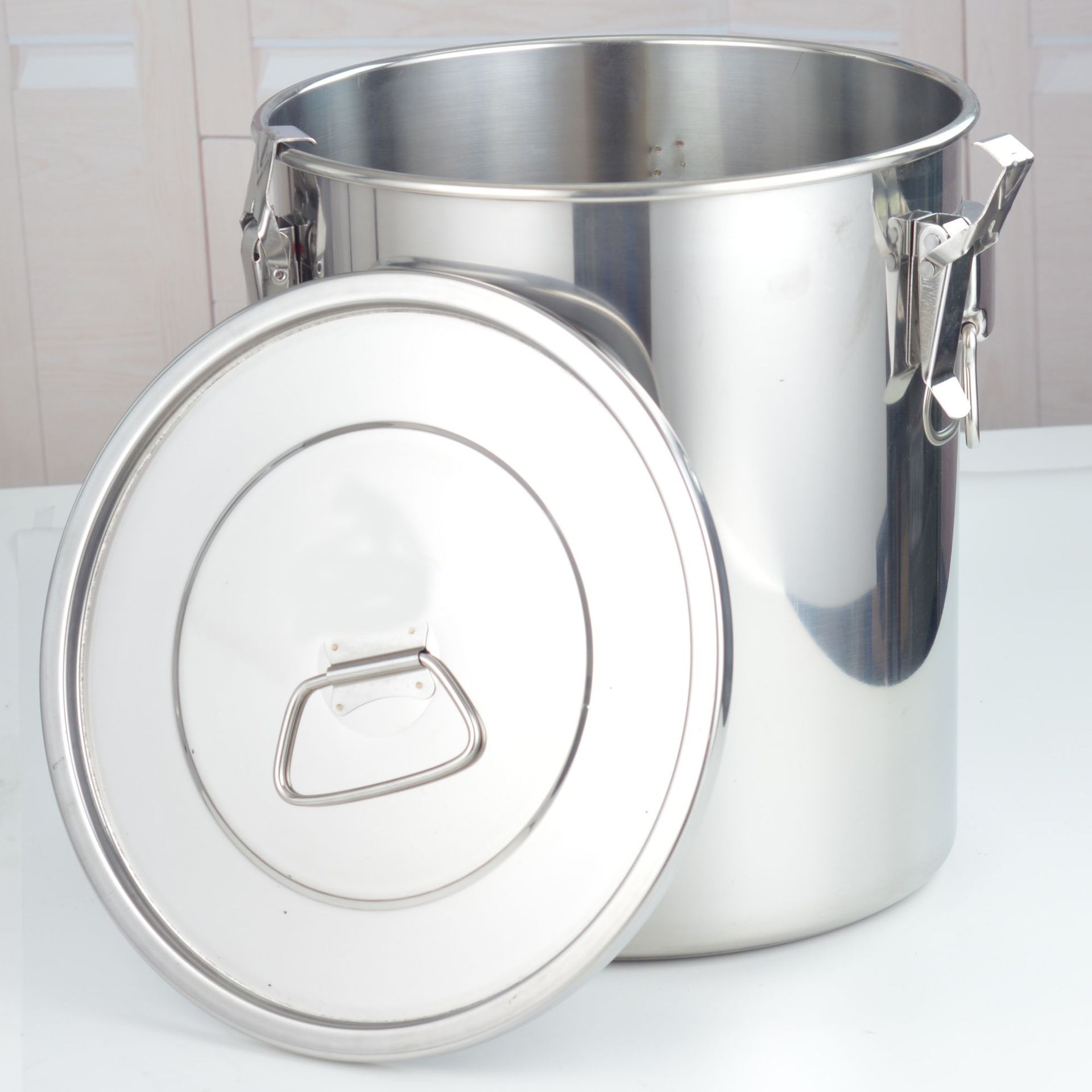 不锈钢密封桶201材质水汤斜桶加扣子不锈钢单底25-60cm运输多用桶