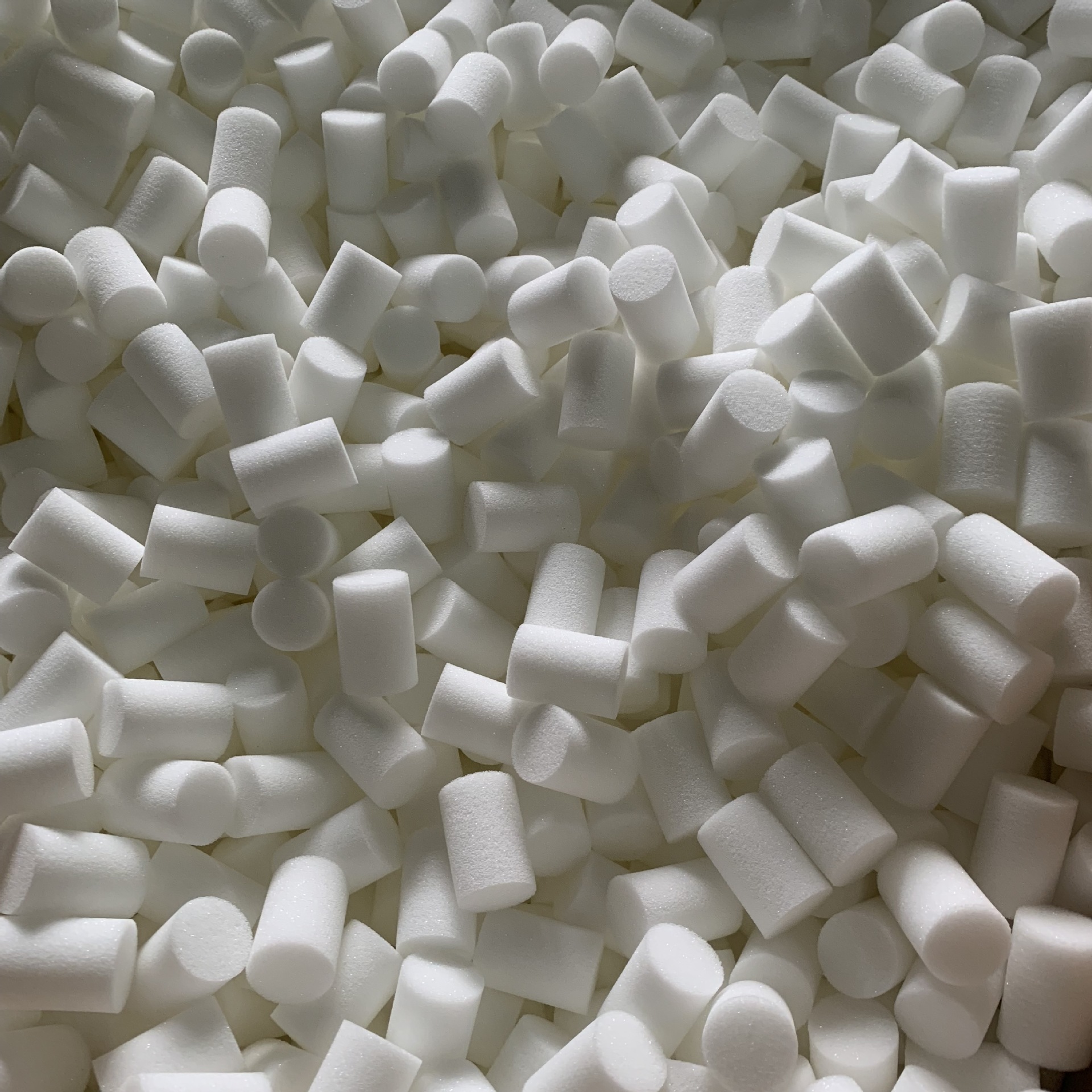 现货白色adar海绵柱防尘透气海绵垫高弹海绵颗粒