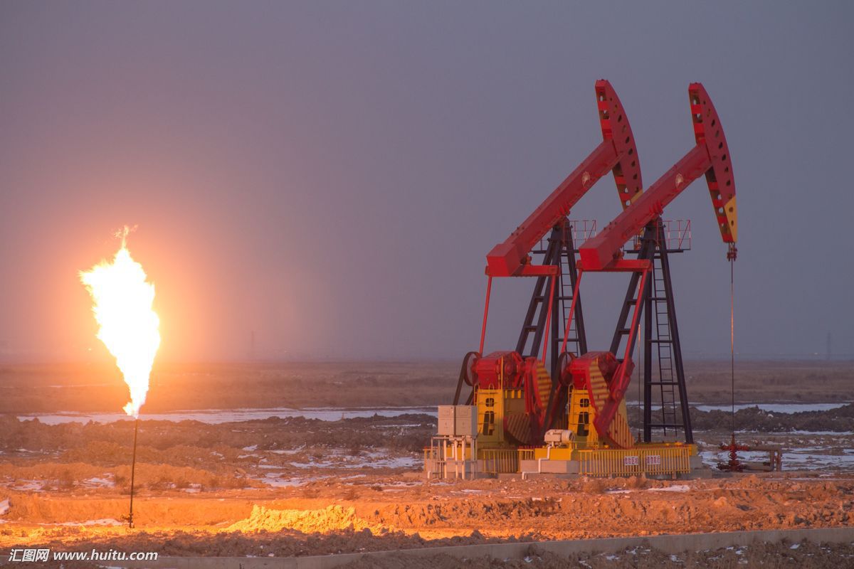 以上的石油轻烃馏分可凝析出来,但是没有较重的原油同时采出的天然气