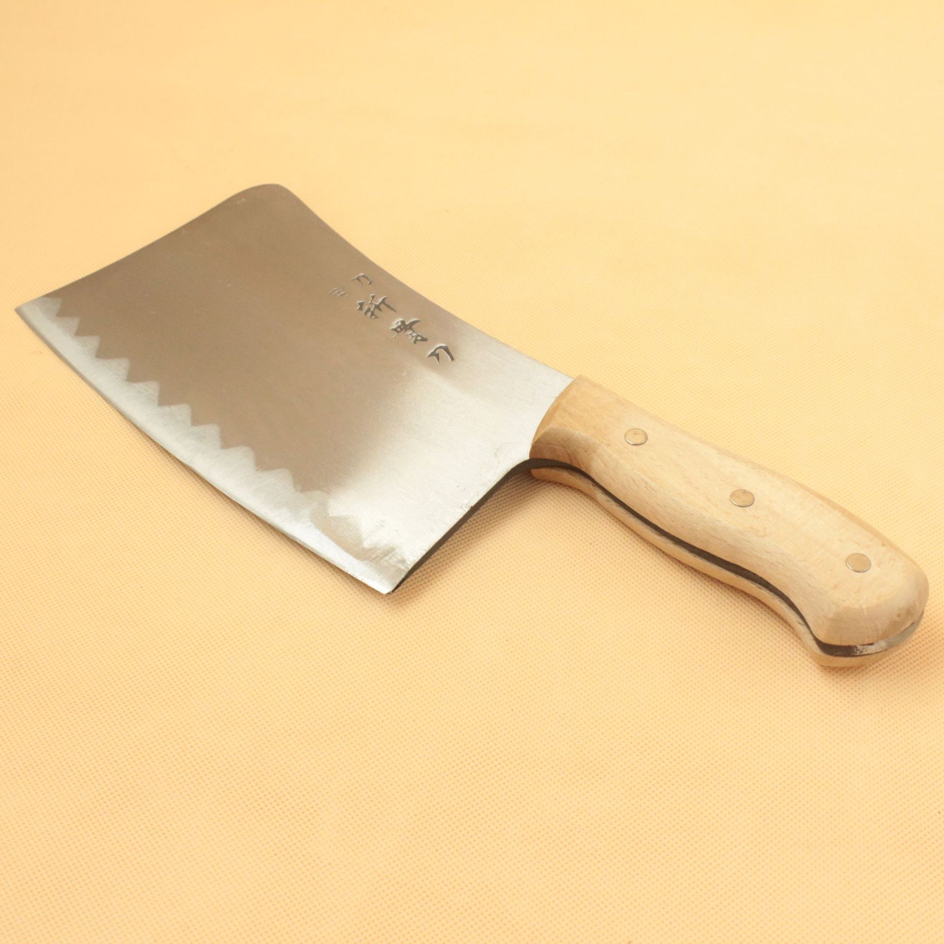 宝刀牌斩骨刀 木柄加厚斩骨刀 剁骨头切肉菜刀 家用砍骨头剁鸡骨